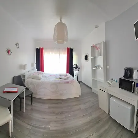 Le Pavachon Entree Independante Piscine Familiale Chauffee, 4 Min Du Puy Du Fou * Les Épesses