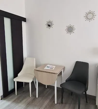 Rum i privatbostad Le Pavachon Entree Independante Piscine Familiale Chauffee, 4 Min Du Puy Du Fou Les Épesses