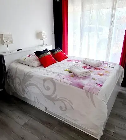 Homestay Le Pavachon Entree Independante Piscine Familiale Chauffee, 4 Min Du Puy Du Fou