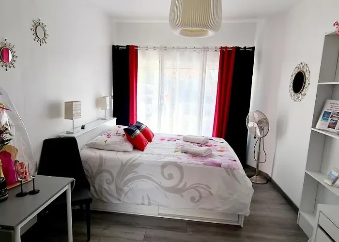 Le Pavachon Entree Independante Piscine Familiale Chauffee, 4 Min Du Puy Du Fou *