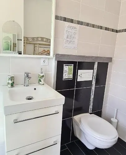 Le Pavachon Entree Independante Piscine Familiale Chauffee, 4 Min Du Puy Du Fou * Les Épesses